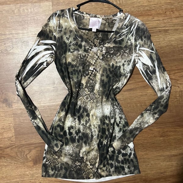 Animal Print Long Sleeve V-Neck Top