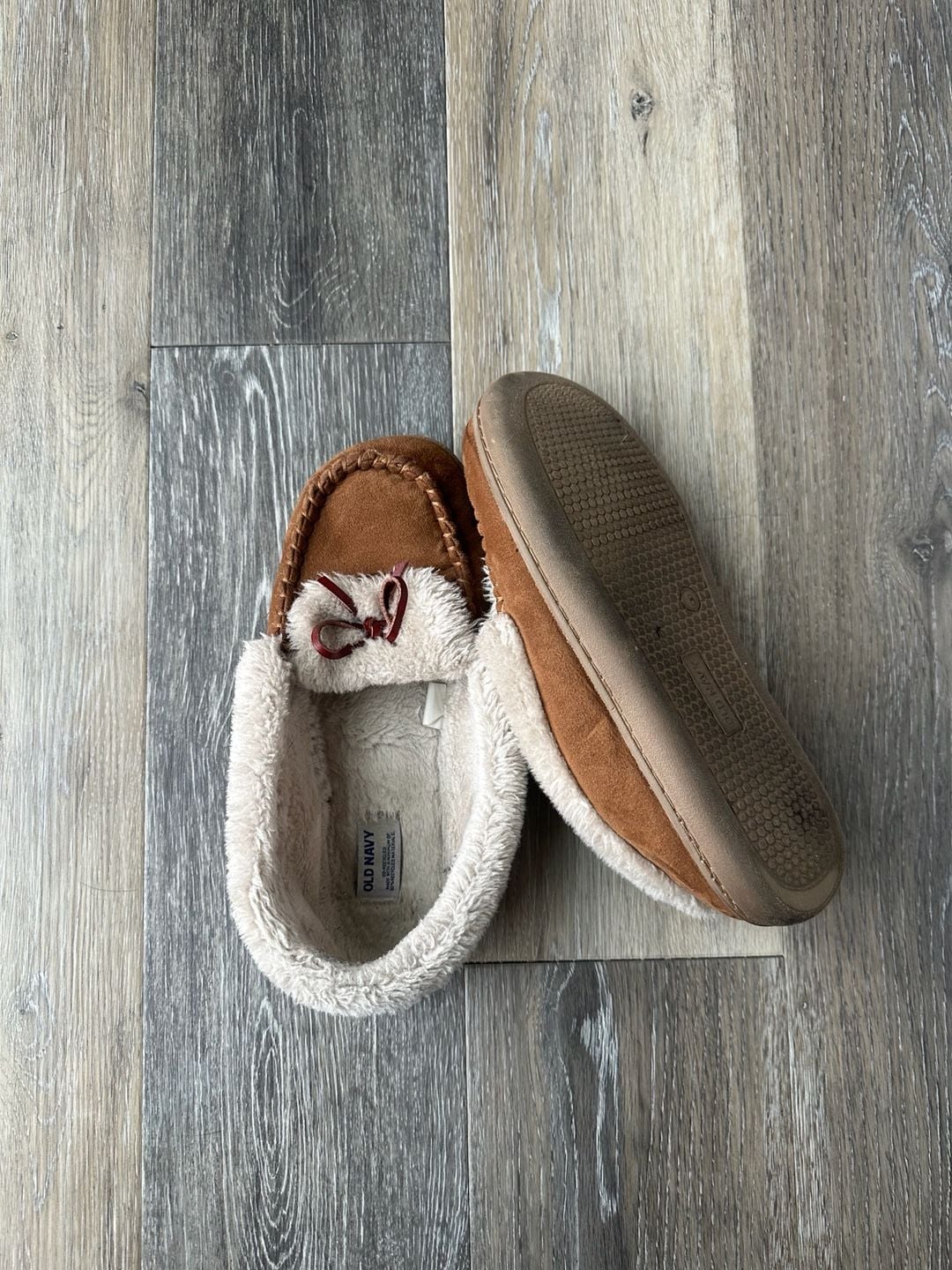 Old Navy Tan Faux Suede Sherpa Lined Moccasin Slippers Size 8 4