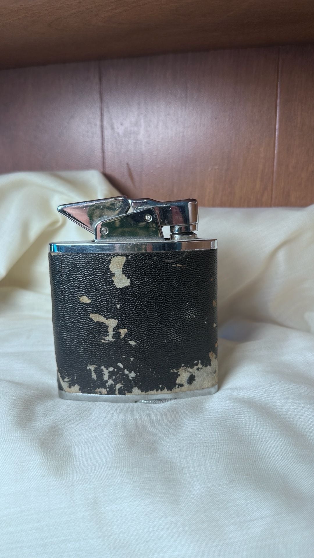 The Giant Vintage Pocket Lighter Black Leather Wrap Silver Tone 1