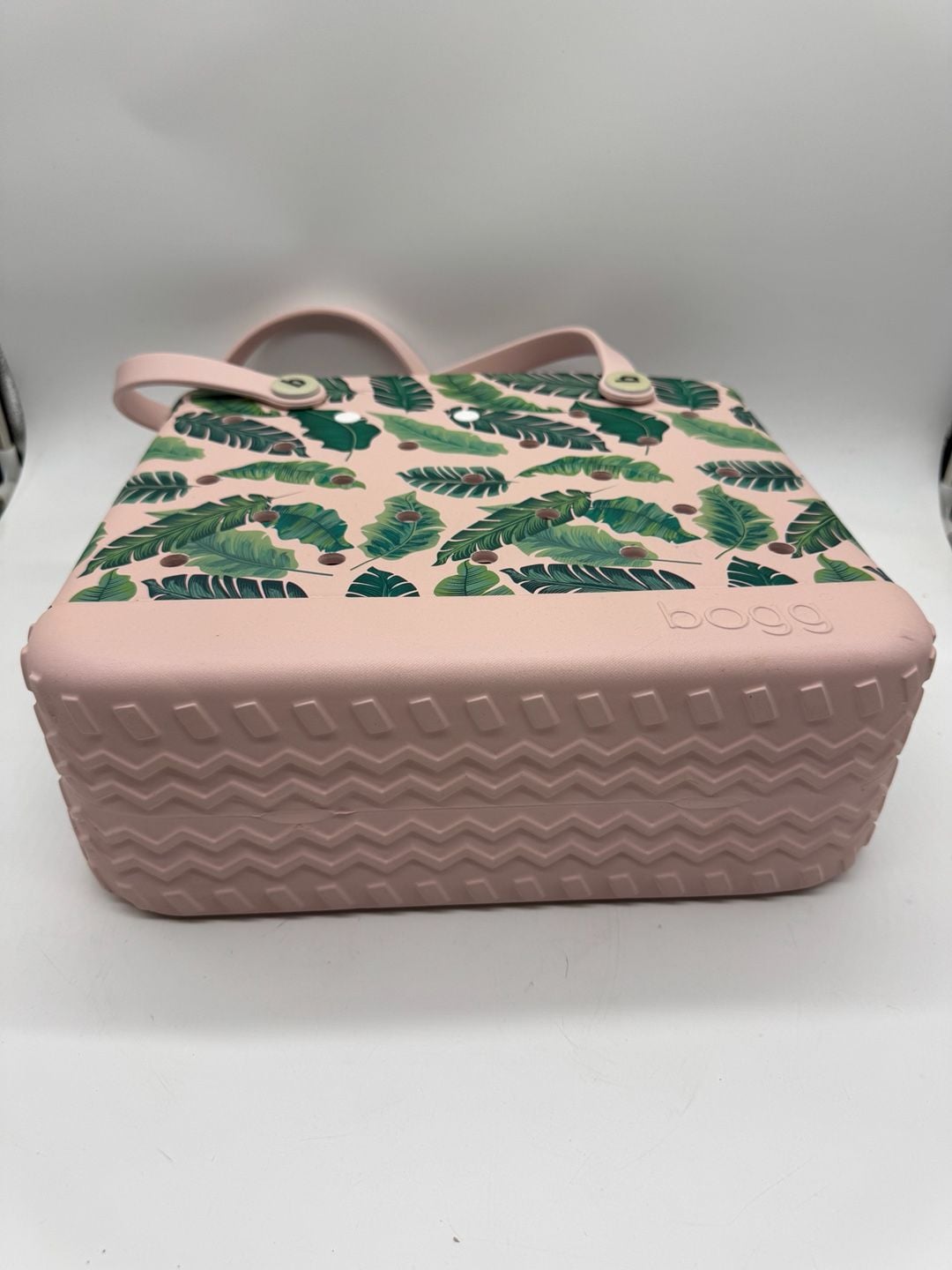NWT - Bogg Bag Palm Print Tote Bag 8