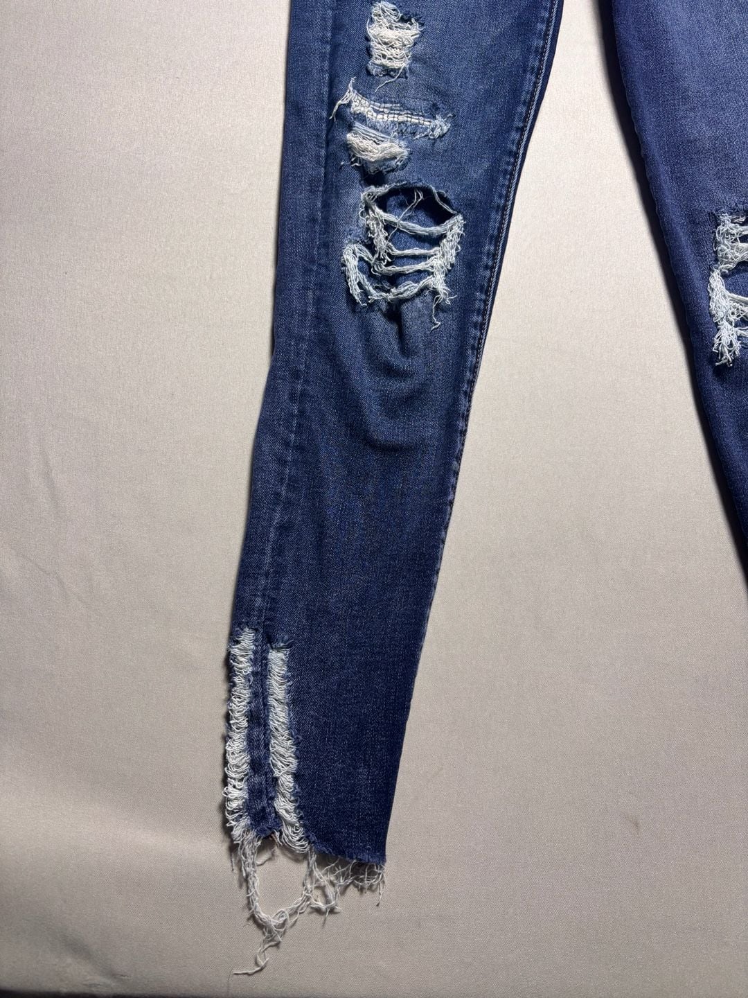 American Eagle Outfitters Next Level Stretch Dark Wash Ripped Skinny Jeans Size 3