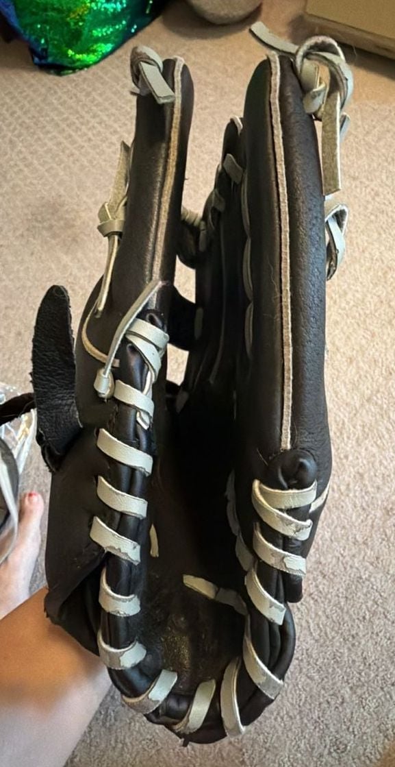 Wilson Elite A2449 Softball Glove Size 13 Black Genuine Leather 10