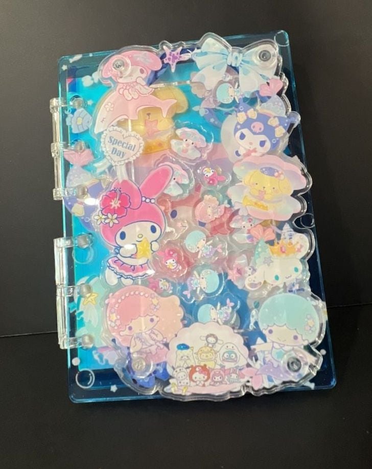 Sanrio Hello Kitty and Friends Acrylic Shaker Notepad 1