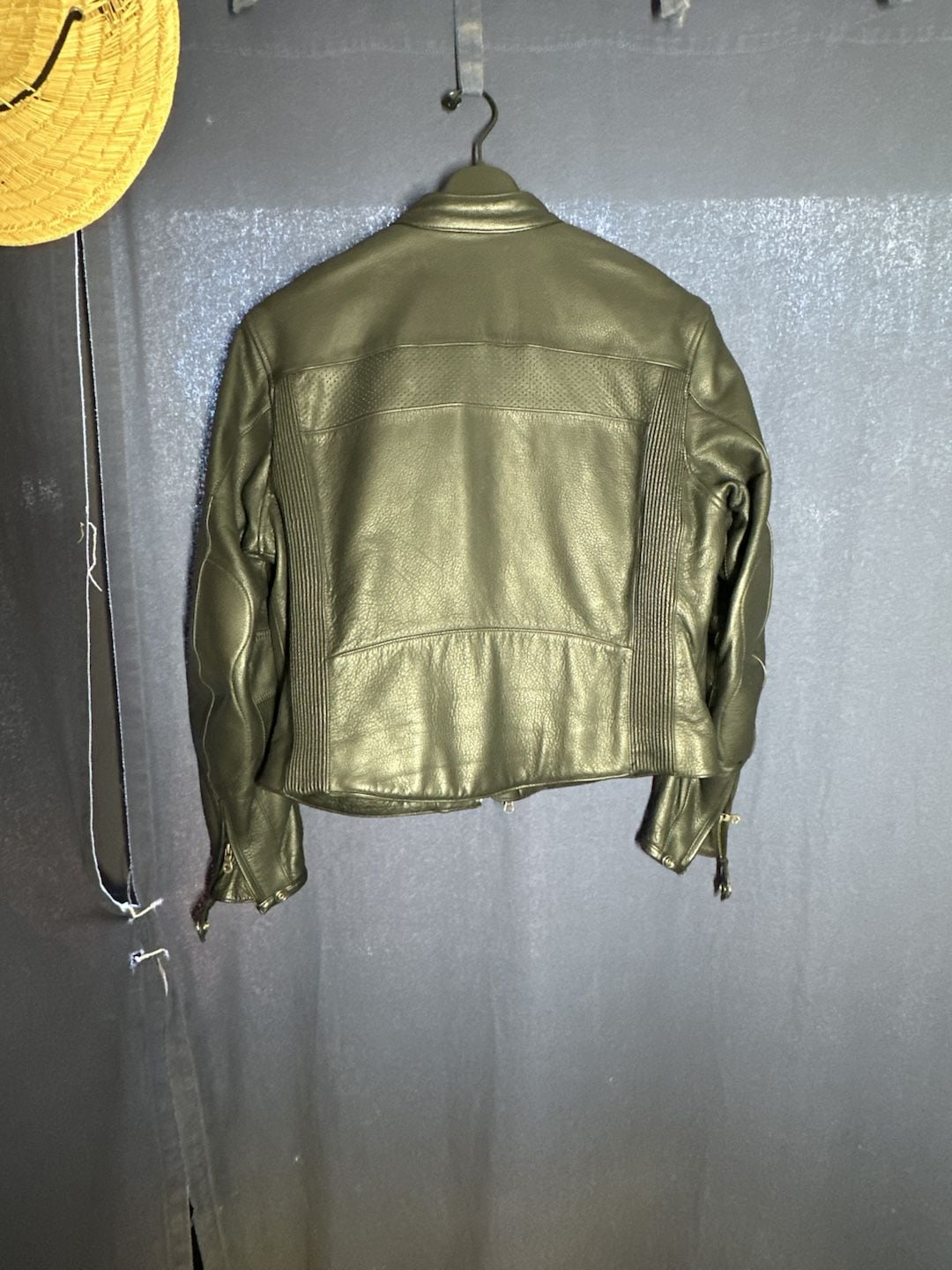 Product thumbnail 5