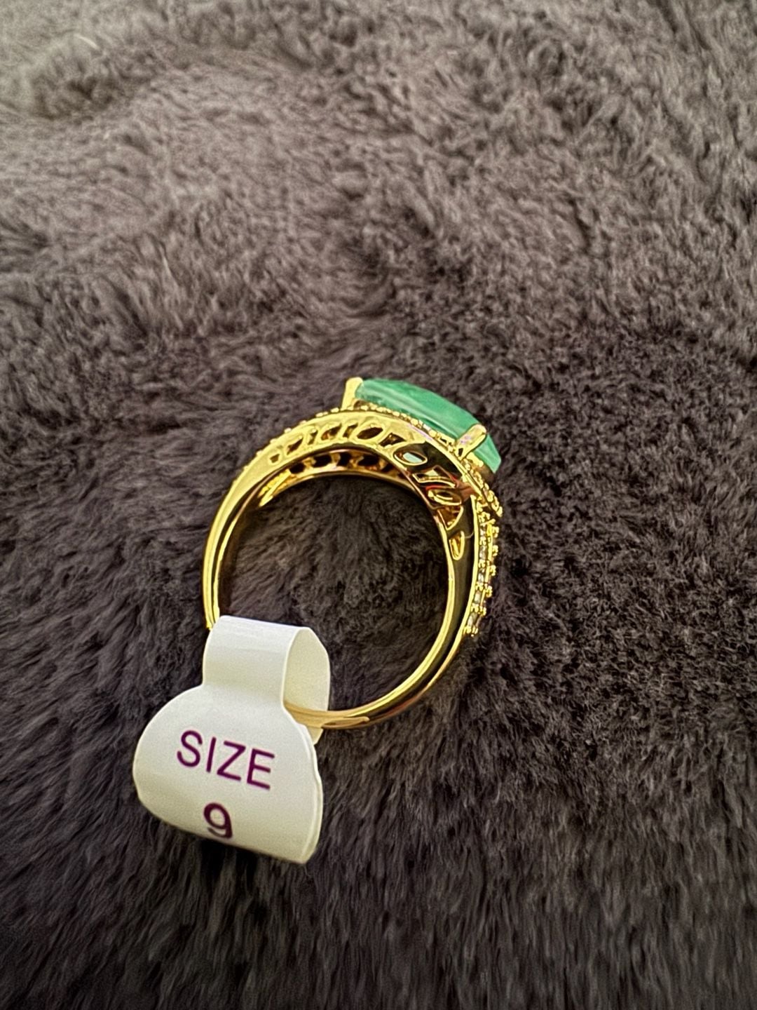 Bomb Party Ring Size 9 Gold Green Stone Pear Halo 3