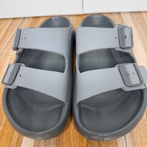 Birkenstock Mogami Terra Size 41 L10 M8 Whale Gray Sandals Retail Price $105