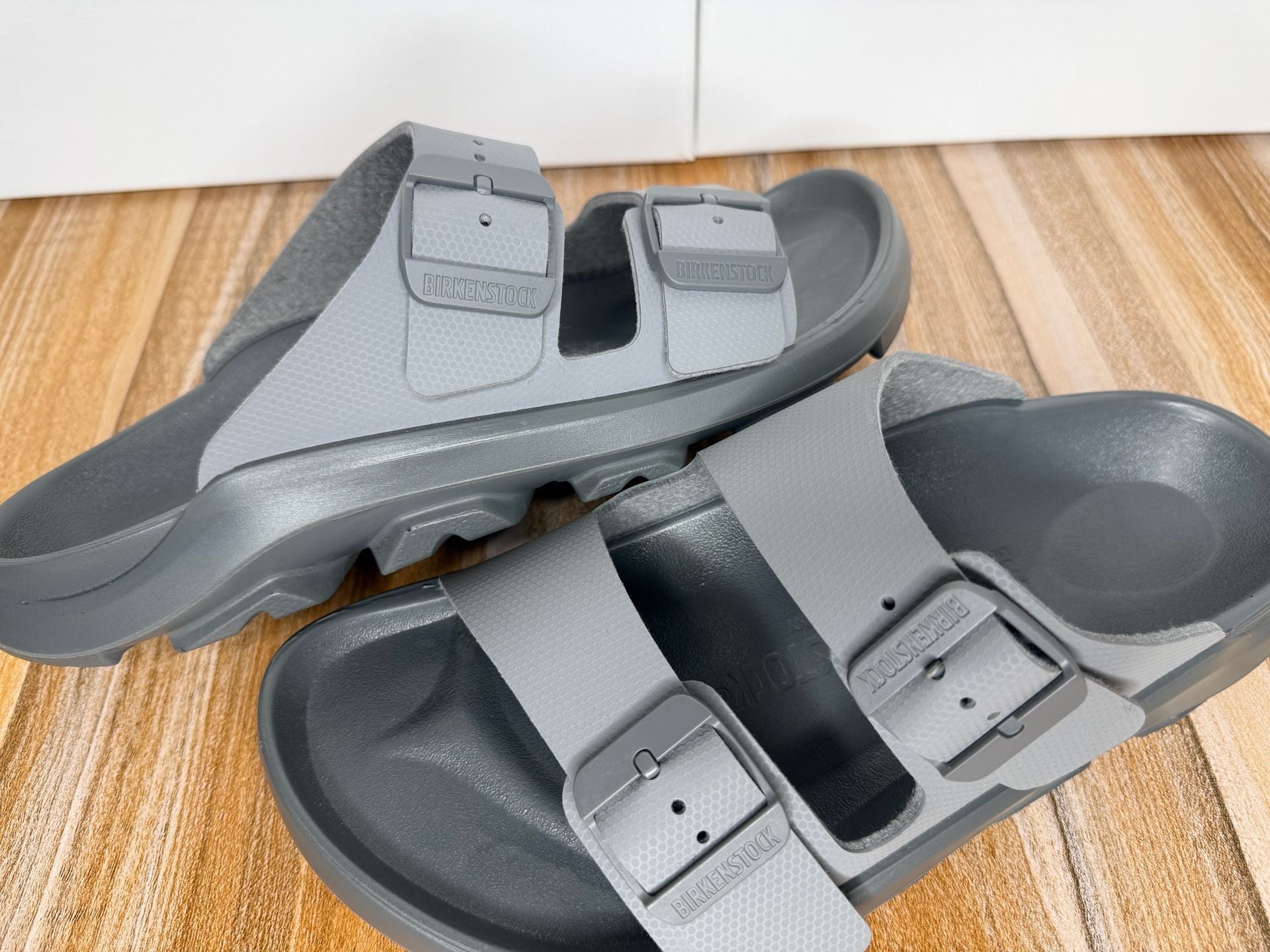 Birkenstock Mogami Terra Size 41 L10 M8 Whale Gray Sandals Retail Price $105 3