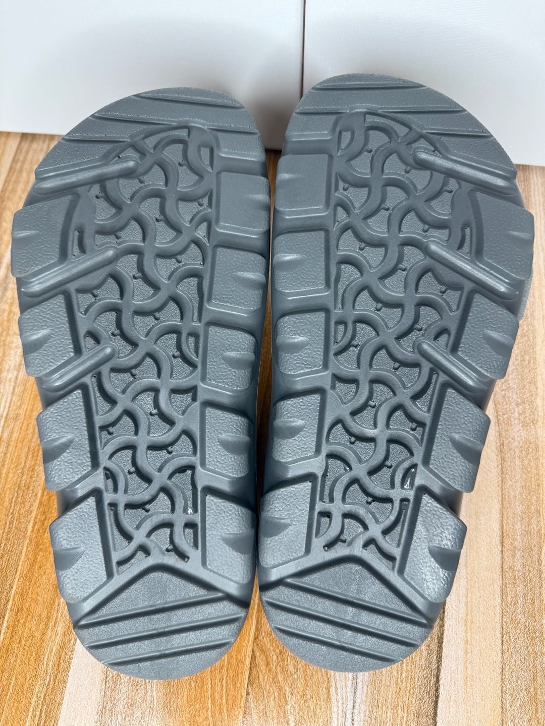 Birkenstock Mogami Terra Size 41 L10 M8 Whale Gray Sandals Retail Price $105 6