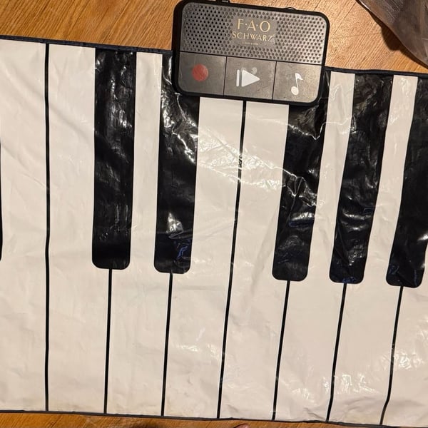FAO Schwarz Giant Dance Mat Piano