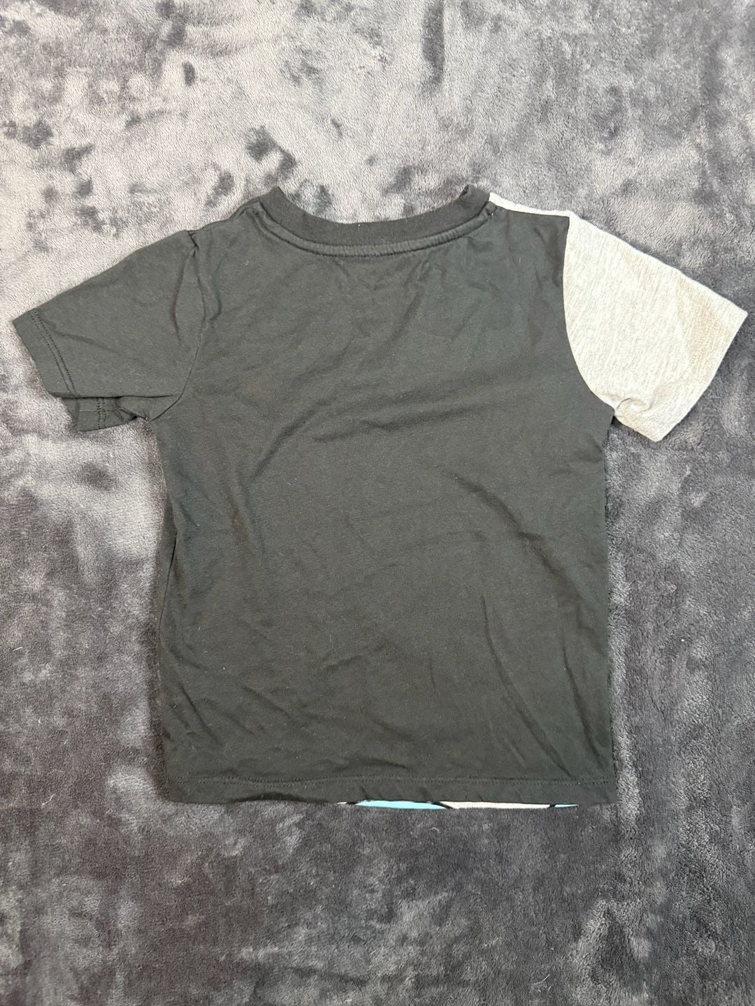Kids Disney Mickey And Friends T-Shirt Size 4T Black Gray Graphic#129 4