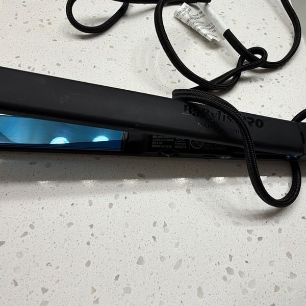 Nano Titanium 1" Ultra-Thin Flat Iron (Black & Blue)