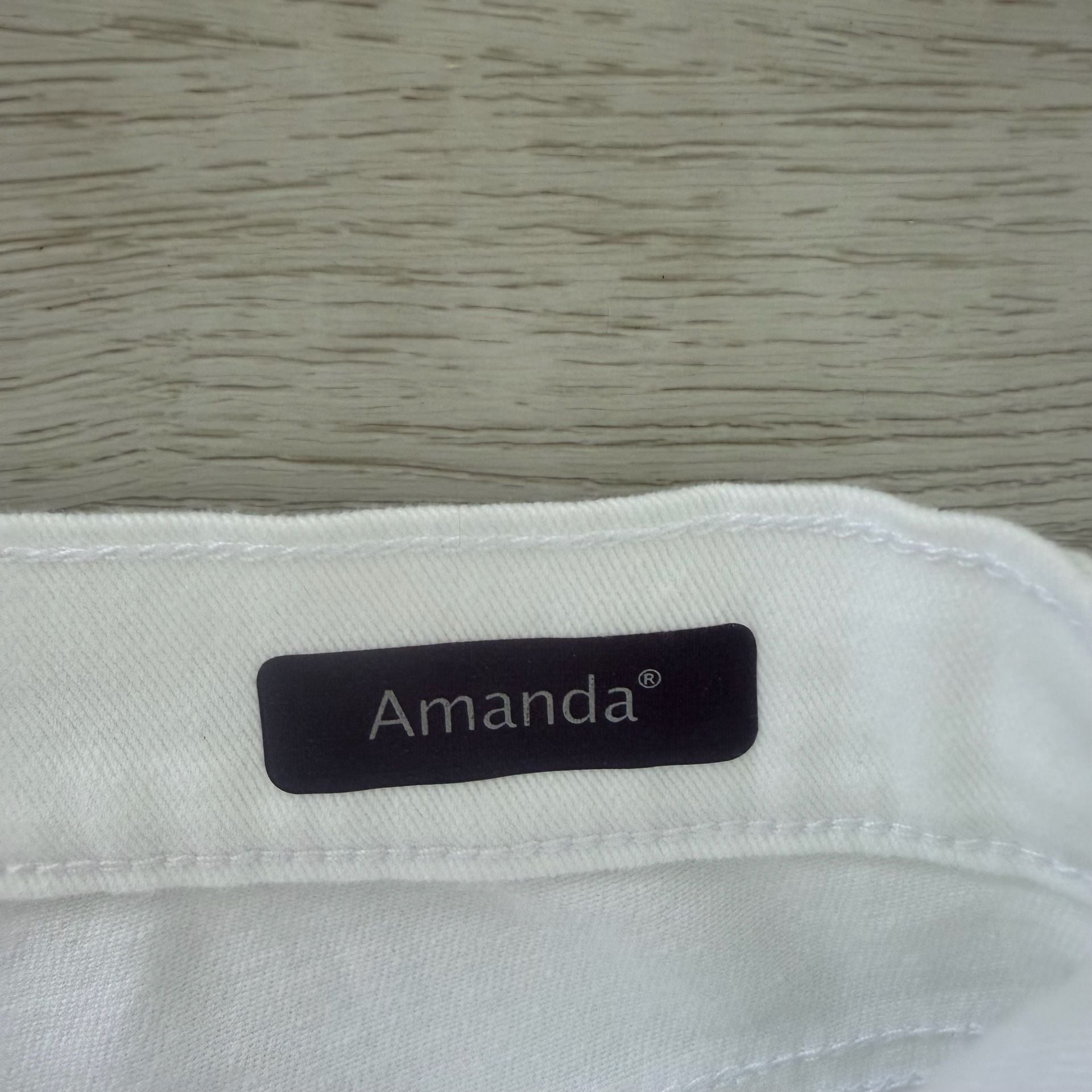 Gloria Vanderbilt Amanda Jeans Size 8 White Straight Leg Denim 6