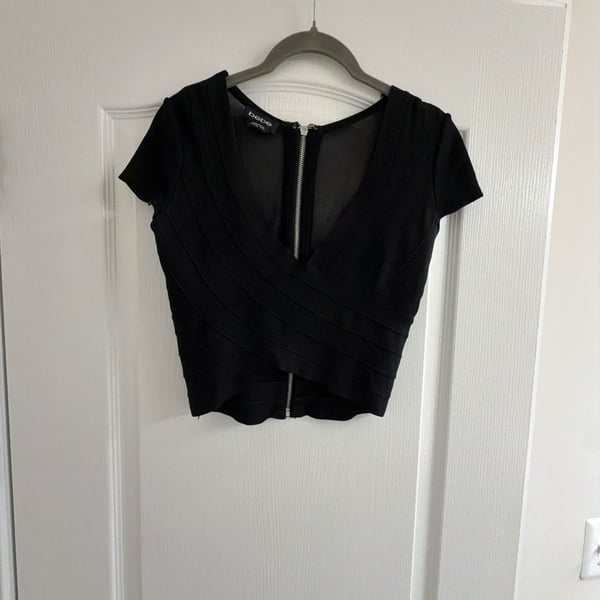 bebe Bandage Crop Top Size S Black Cap Sleeve V-Neck