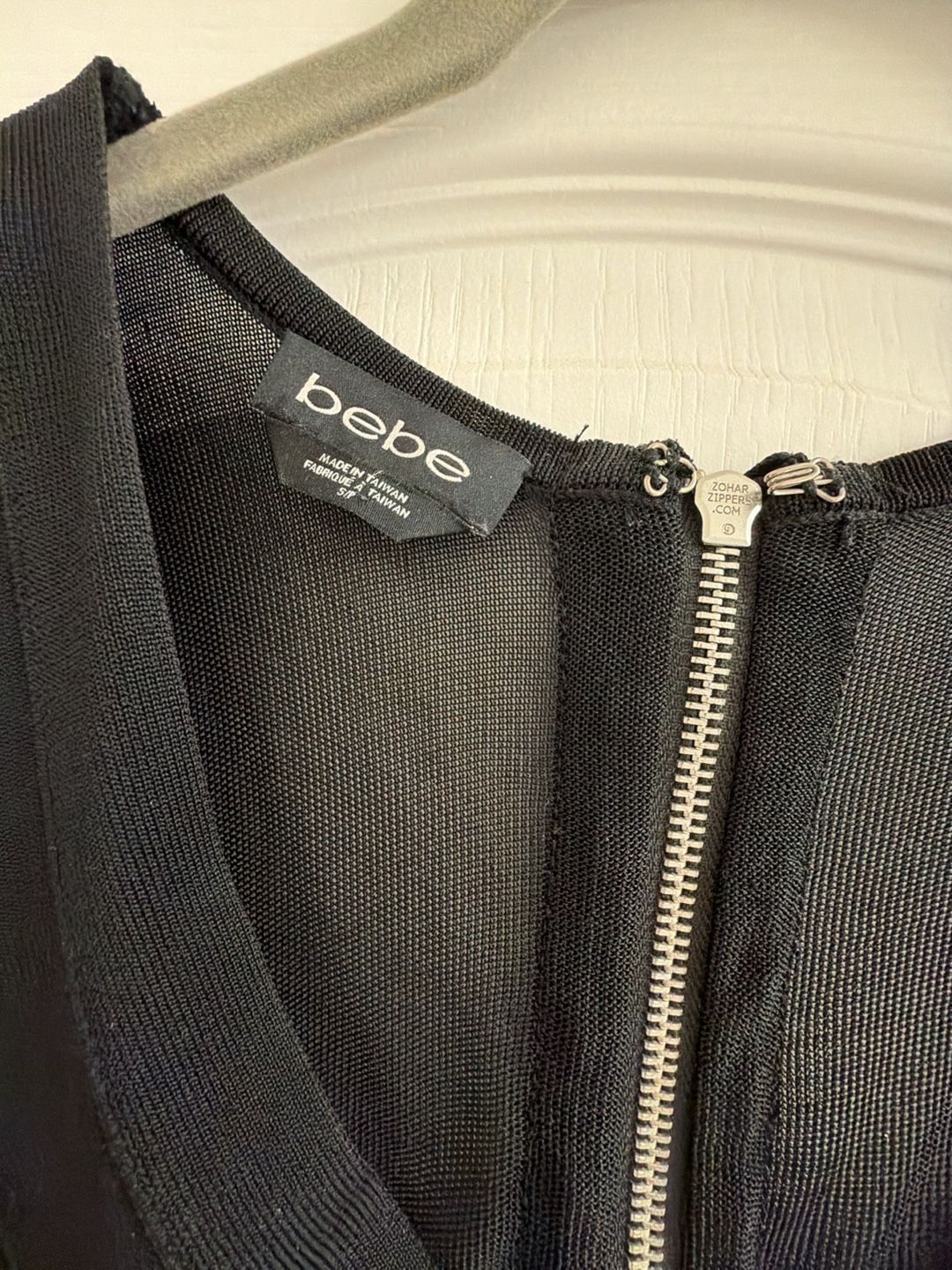 bebe Bandage Crop Top Size S Black Cap Sleeve V-Neck 6