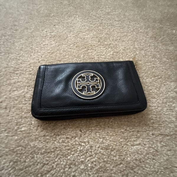 Tory Burch Black Leather Continental Zip-Around Wallet