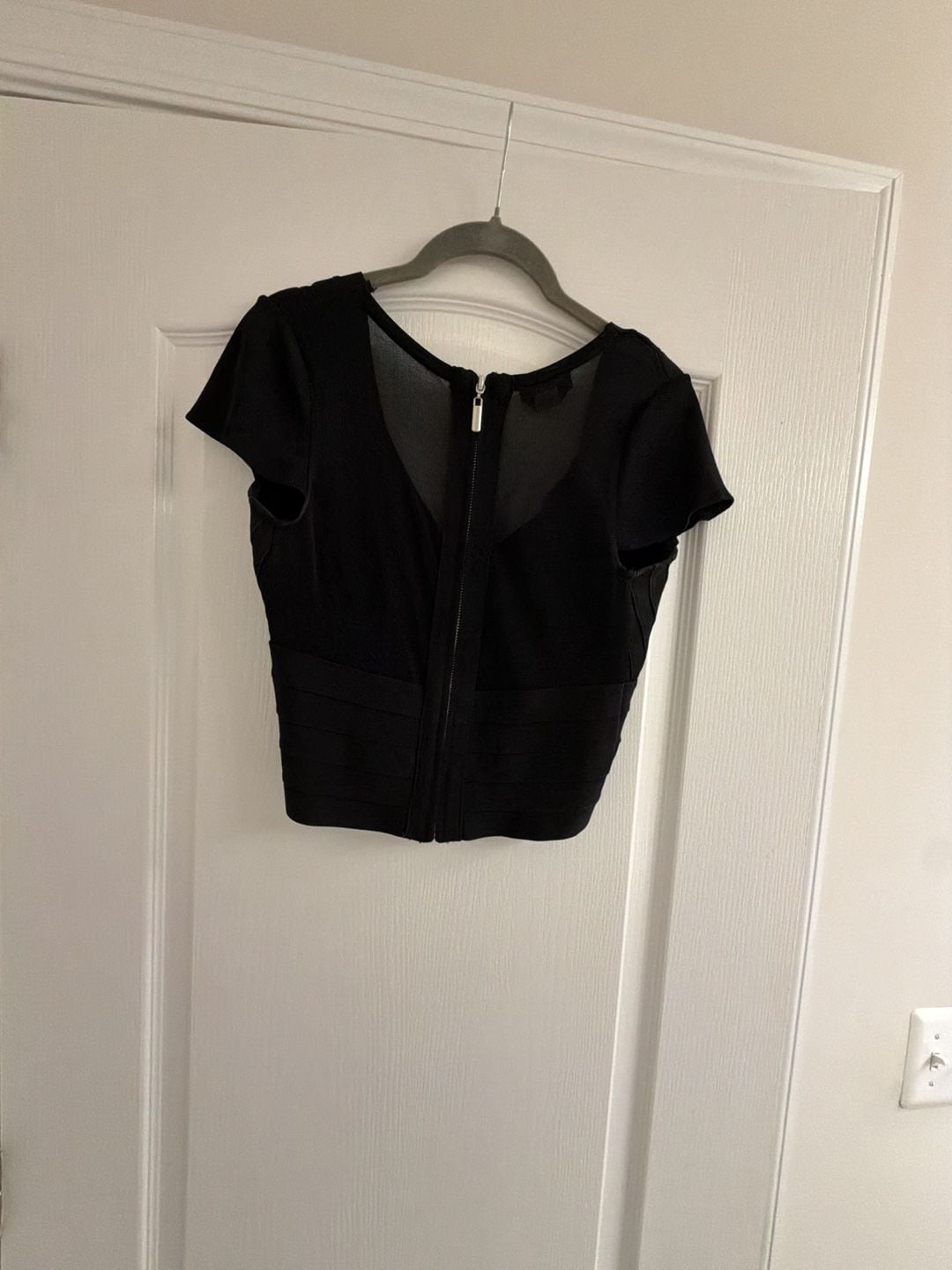 bebe Bandage Crop Top Size S Black Cap Sleeve V-Neck 10