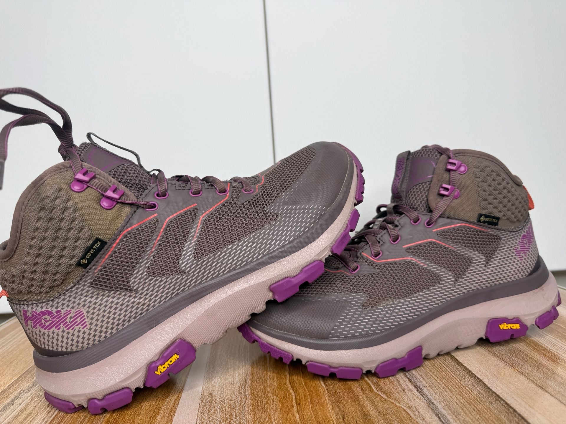 Hoka One One Toa GTX Size 7.5 Gray Purple Hiking Boots 3