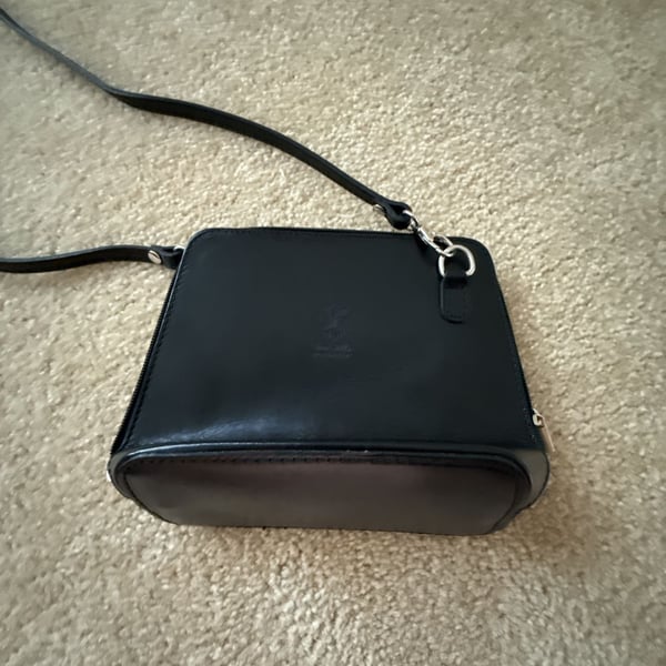 Vera Pelle Black Leather Crossbody Bag Made In Italy