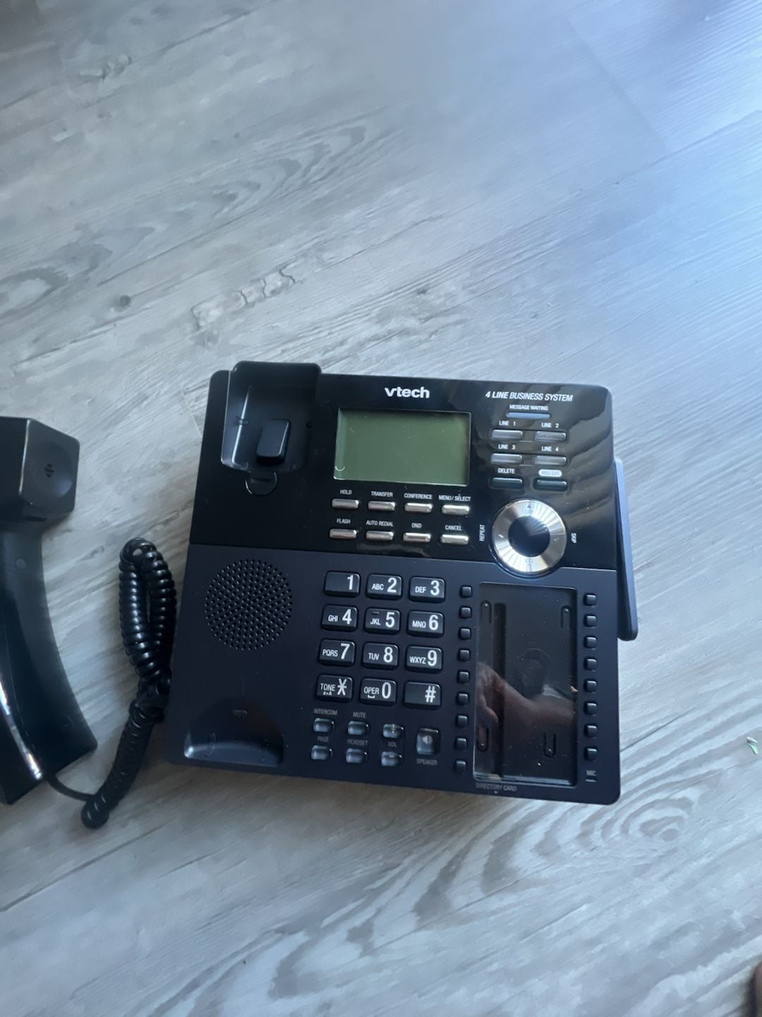 VTech AM18247 4-Line Business System Deskset 2