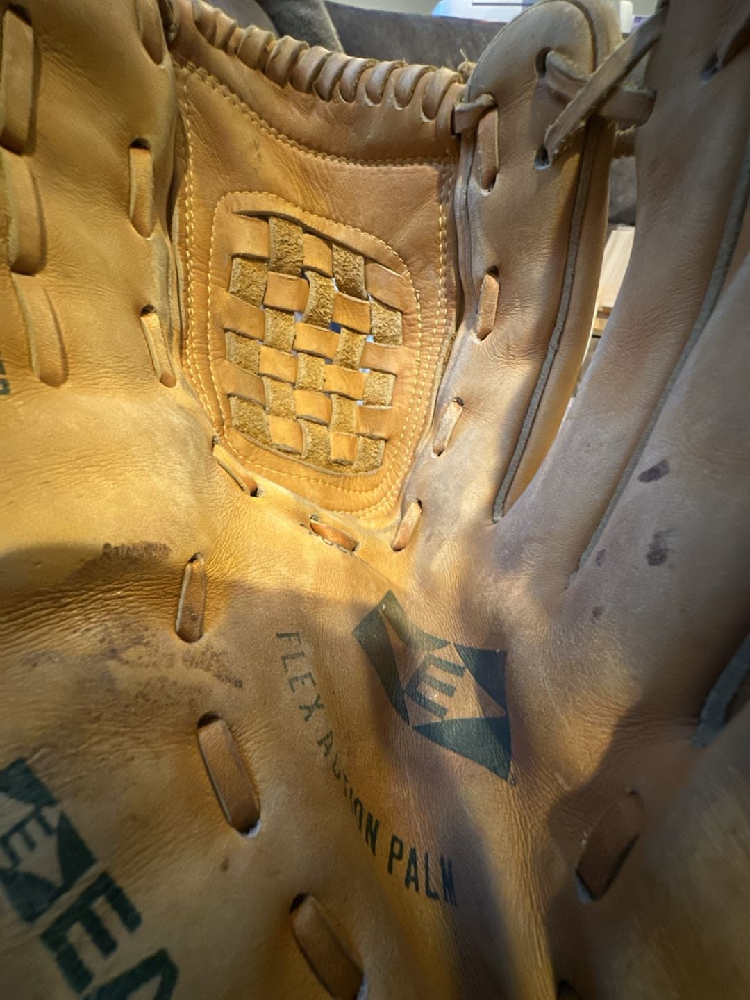 Easton EX1300 Baseball Glove 12 Inch Tan Leather 10
