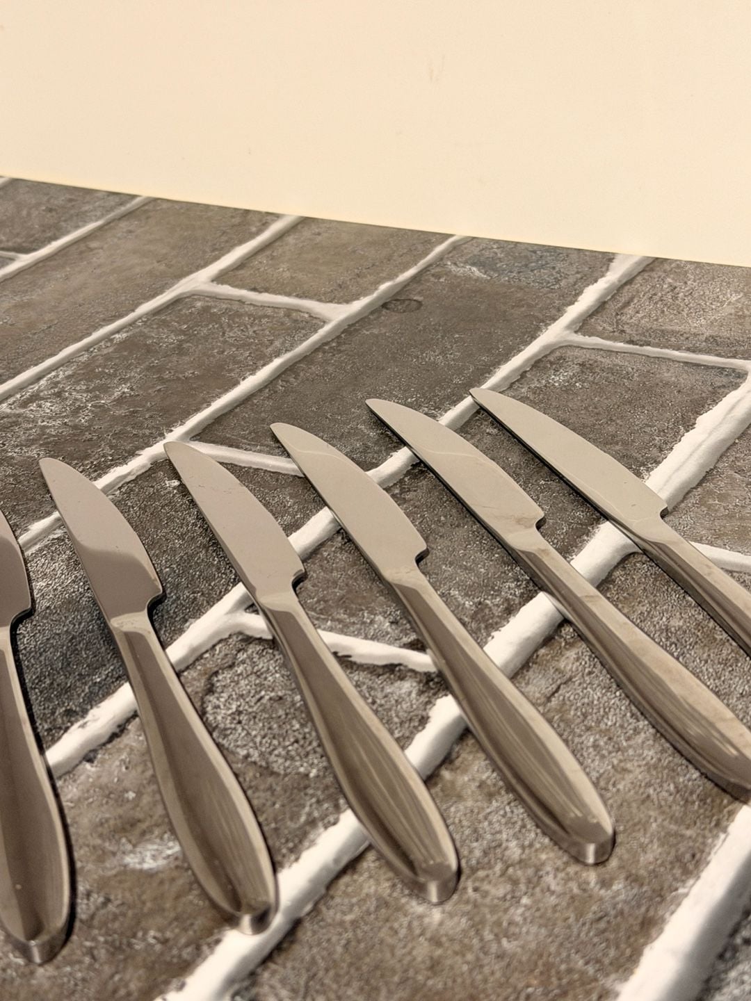 Stainless Steel Dinner Knives Set of 7 Serrated Flatware 1