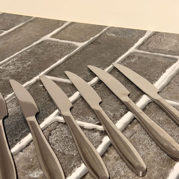 Stainless Steel Dinner Knives Set of 7 Serrated Flatware
