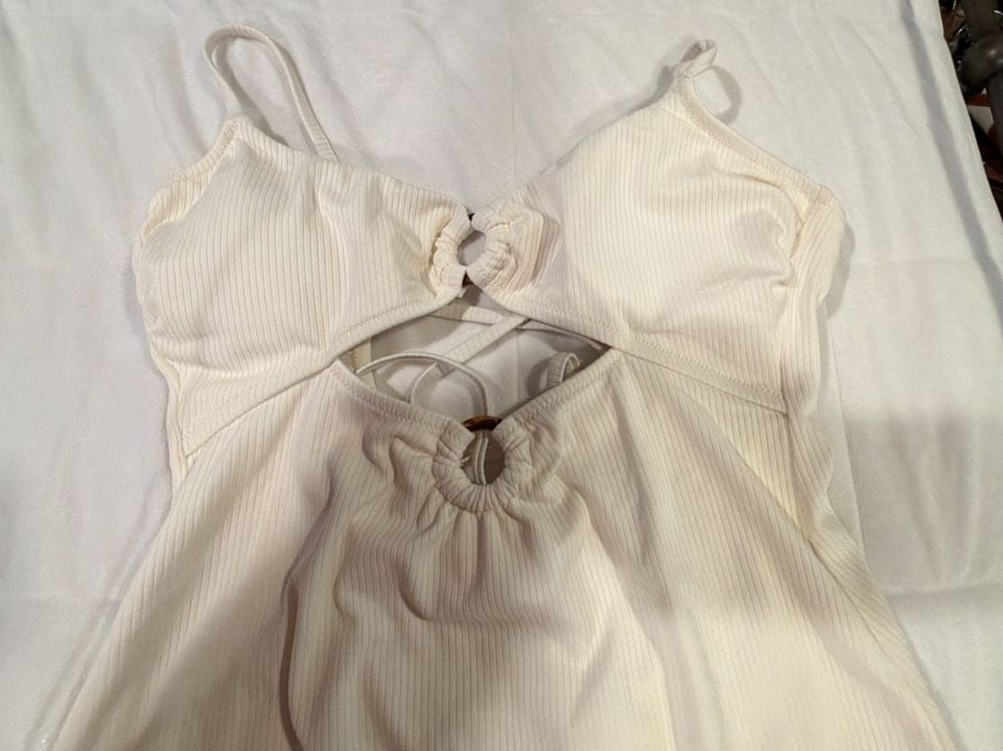 Shade & Shore One-Piece Swimsuit Size L White Ribbed Ring Front 3