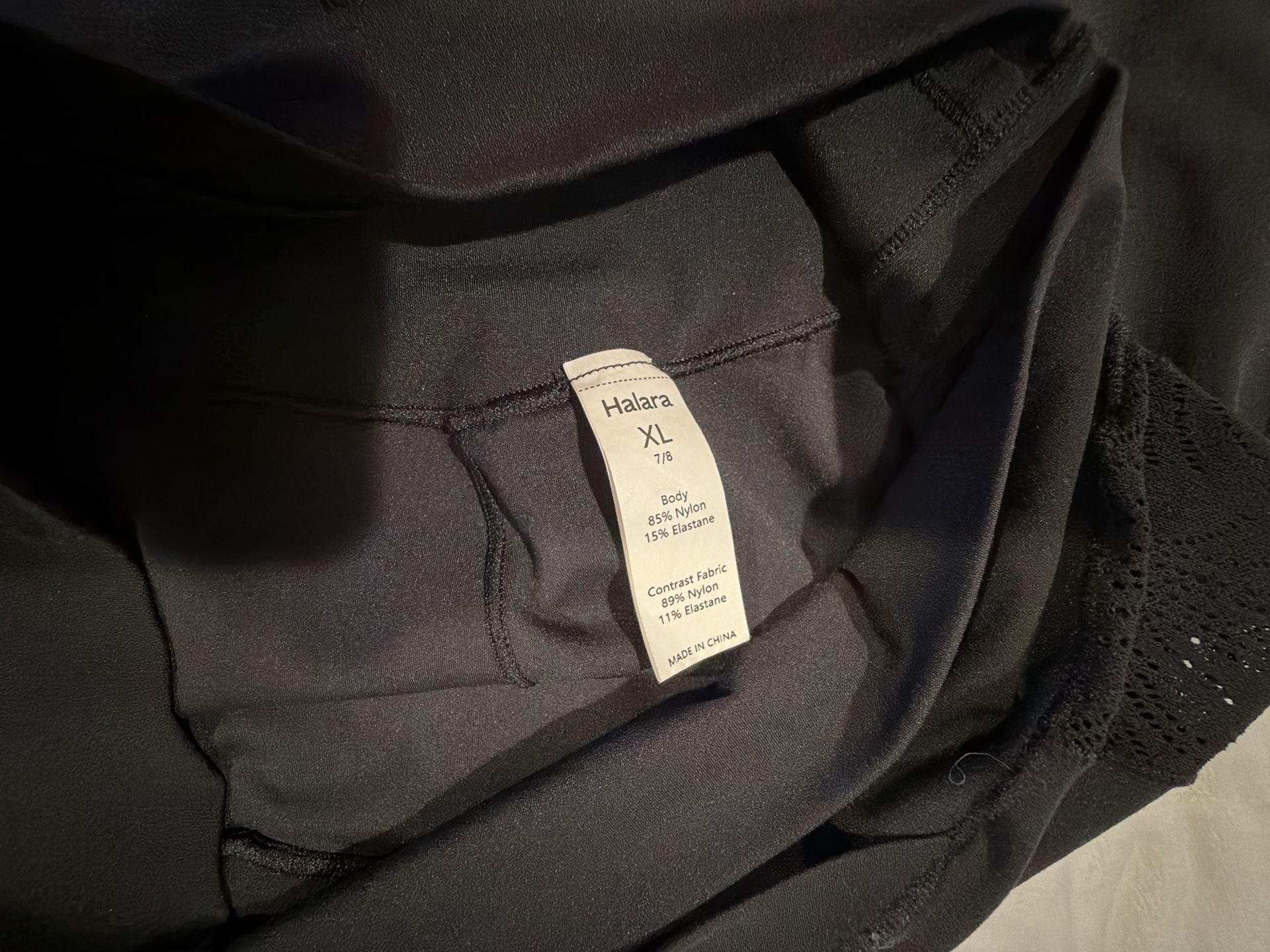 Halara 7/8 Leggings Size XL Black Lace Side Panels Activewear 4