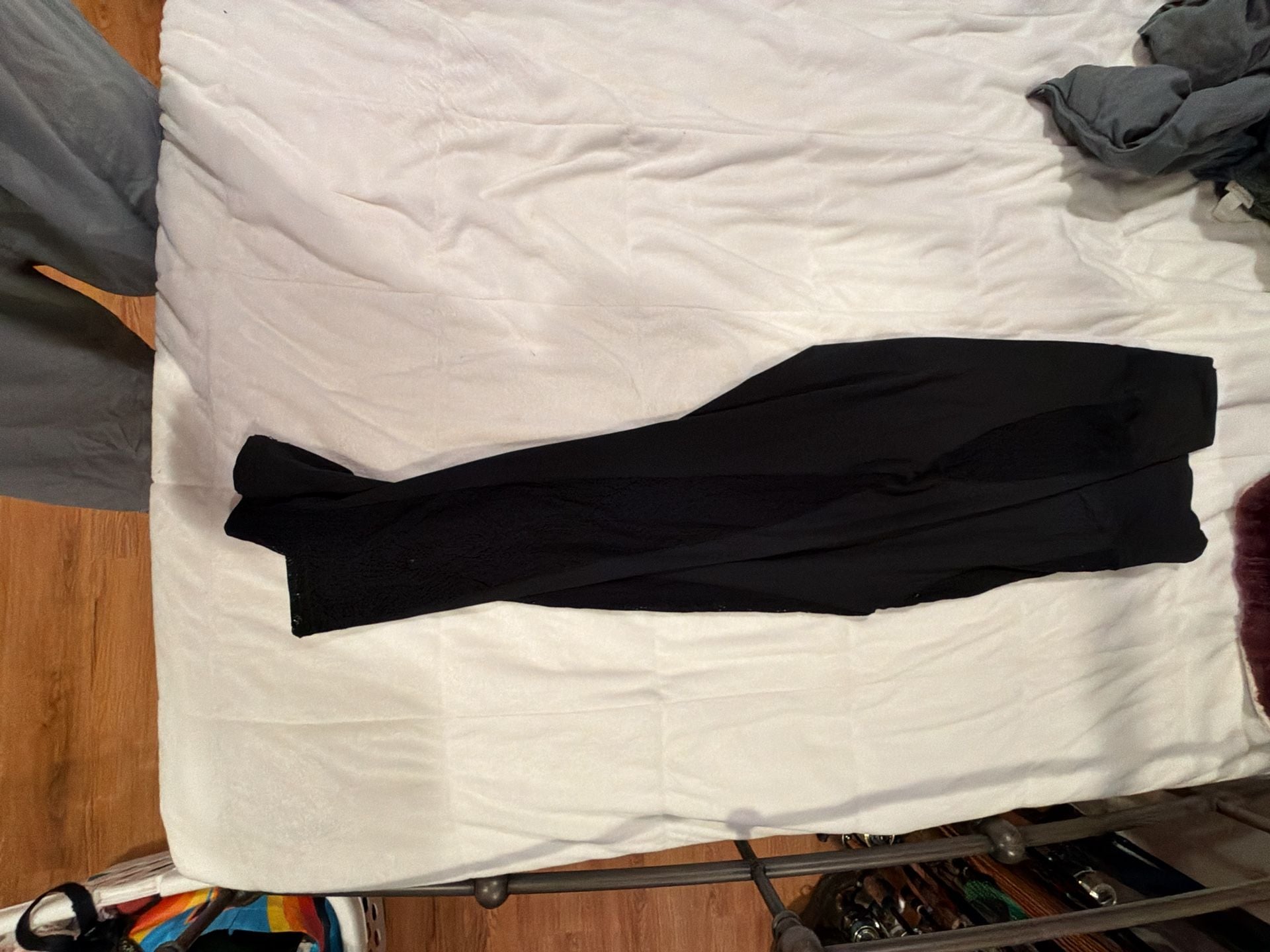 Halara 7/8 Leggings Size XL Black Lace Side Panels Activewear 6