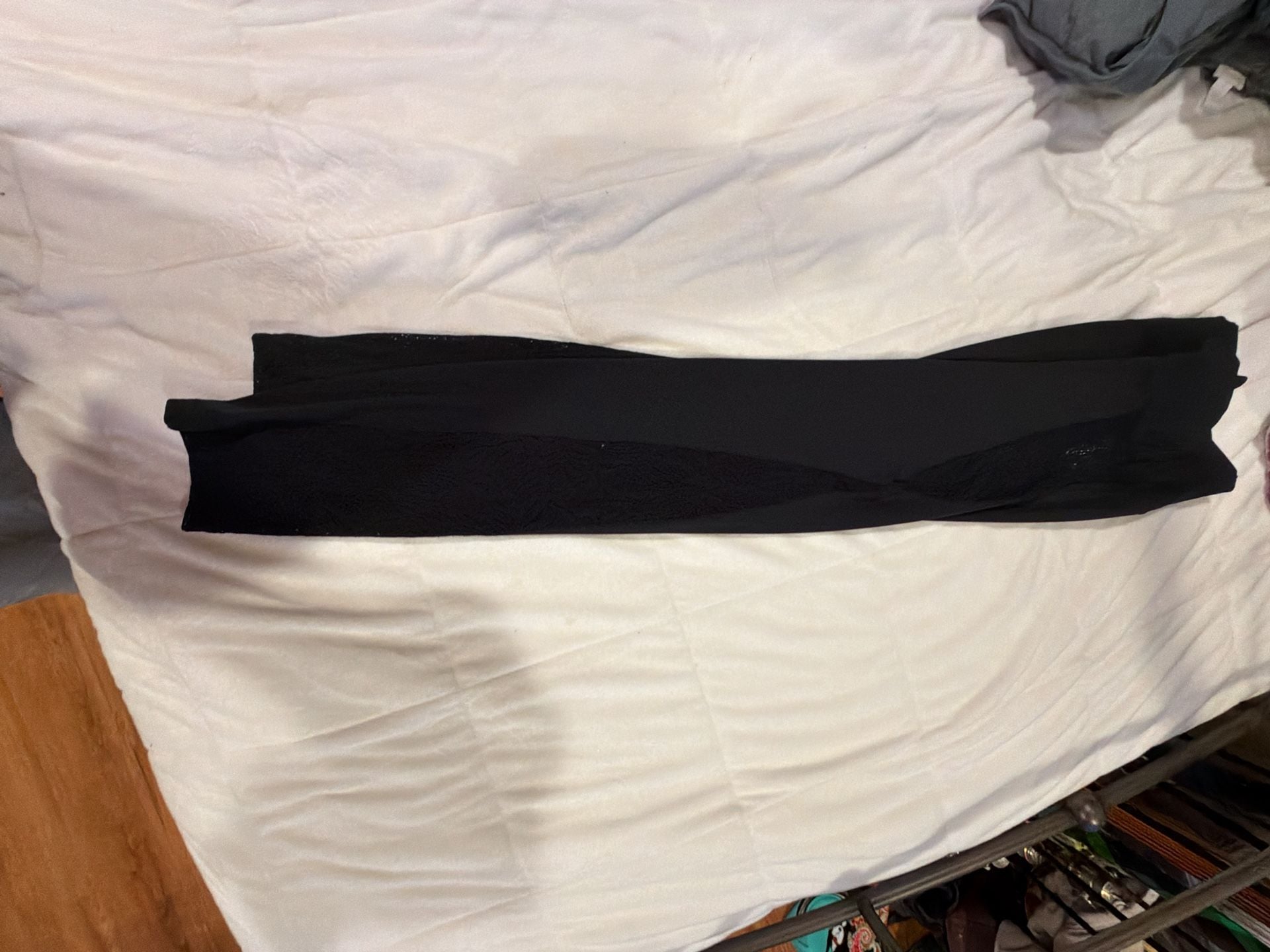 Halara 7/8 Leggings Size XL Black Lace Side Panels Activewear 8