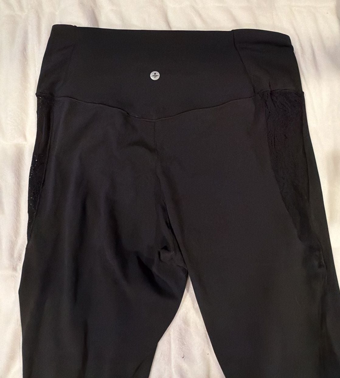 Halara 7/8 Leggings Size XL Black Lace Side Panels Activewear 3