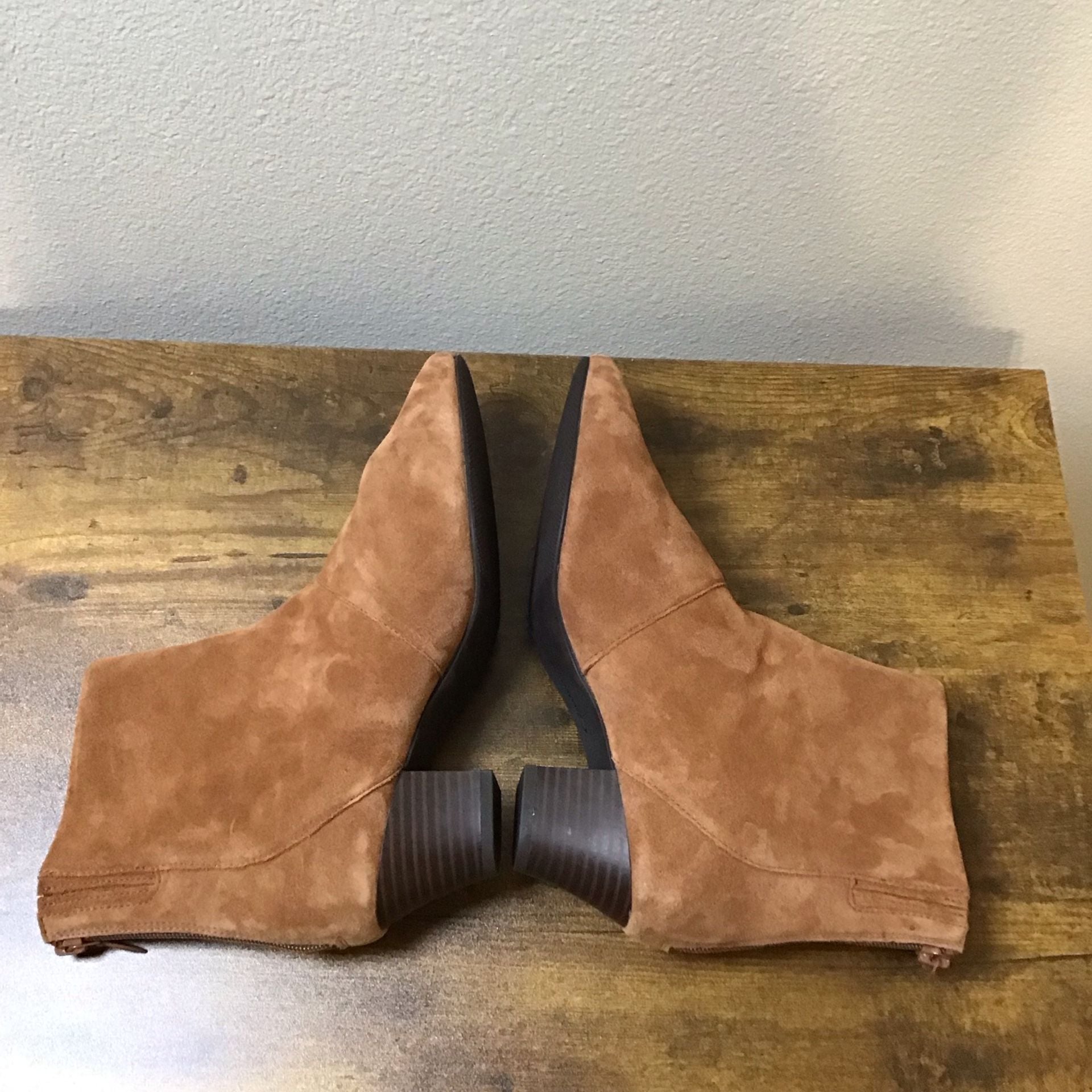 Clarks Teresa Suede Ankle Boots Tan Block Heel Women’s Size 8.5 3