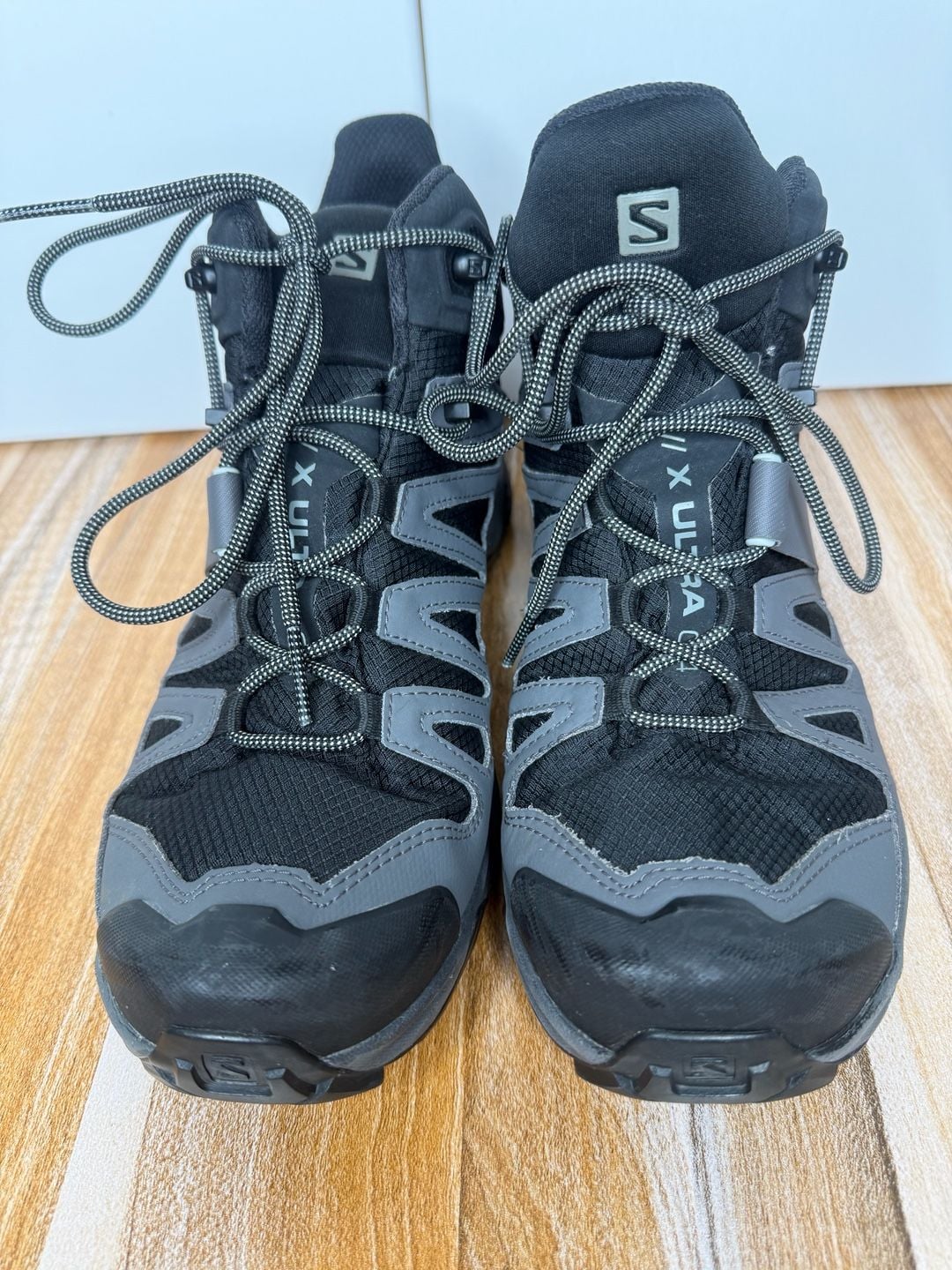 Salomon Men’s X Ultra 4 Mid GORE-TEX Black Hiking Boots 2