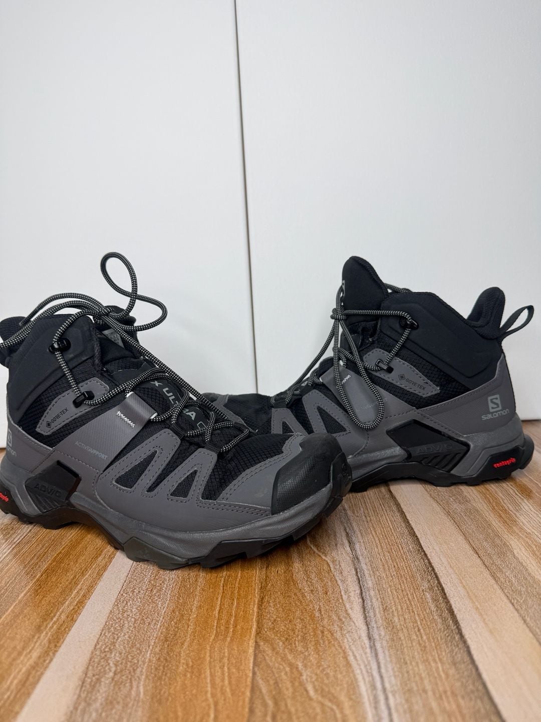 Salomon Men’s X Ultra 4 Mid GORE-TEX Black Hiking Boots 3
