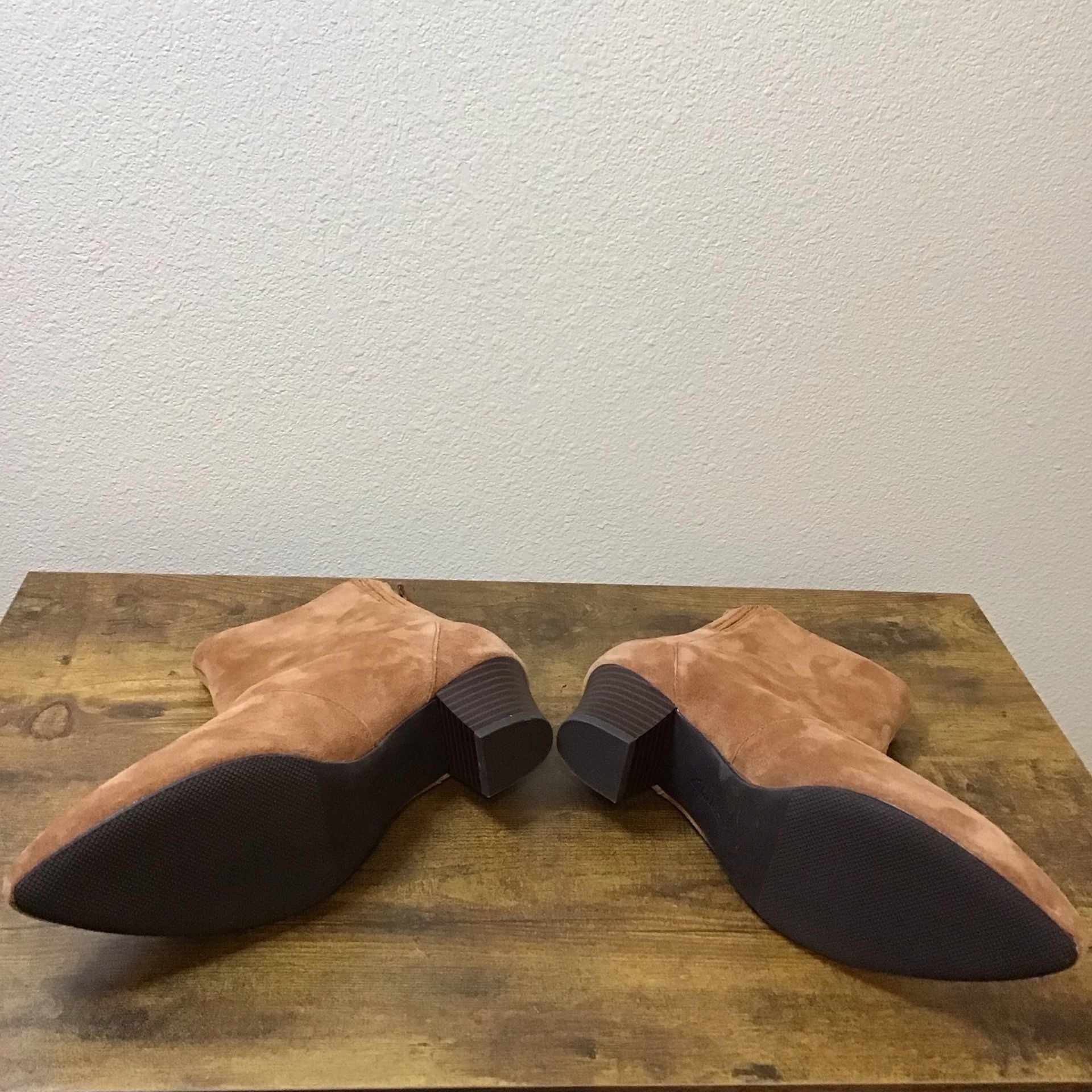 Clarks Teresa Suede Ankle Boots Tan Block Heel Women’s Size 8.5 5