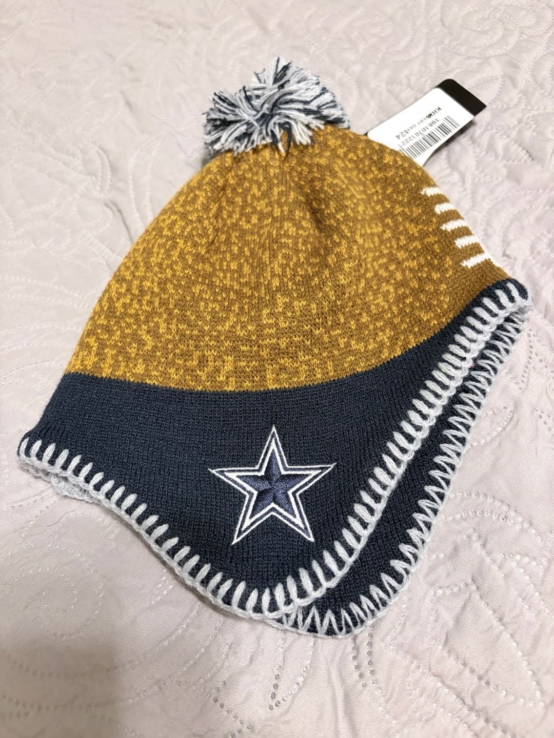 Kids’ Dallas Cowboys Star Pom Beanie Gold & Navy NWT 3