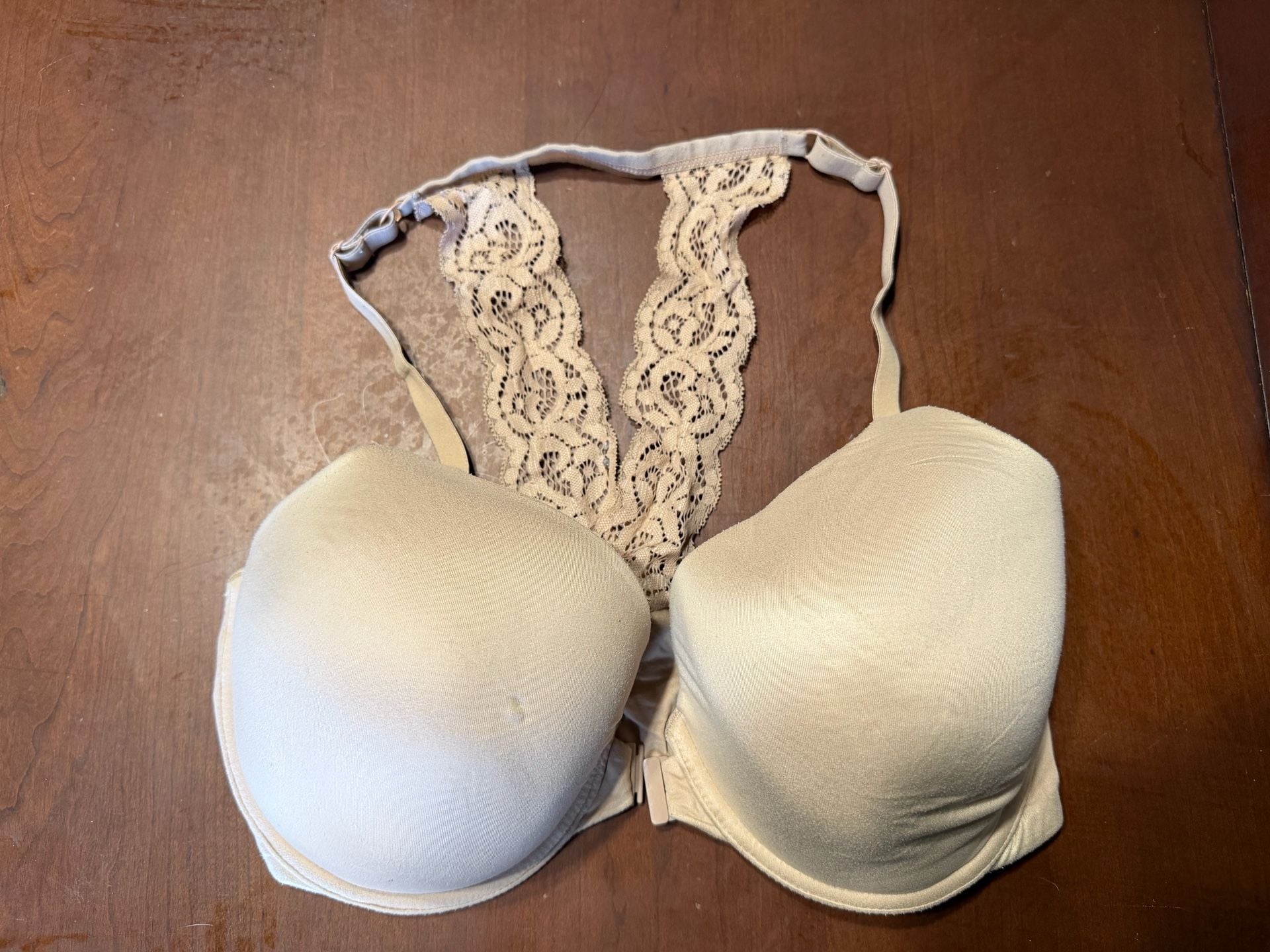 Victoria's Secret Front-Close Lined Bra Size 34DDD Nude Lace Racerback