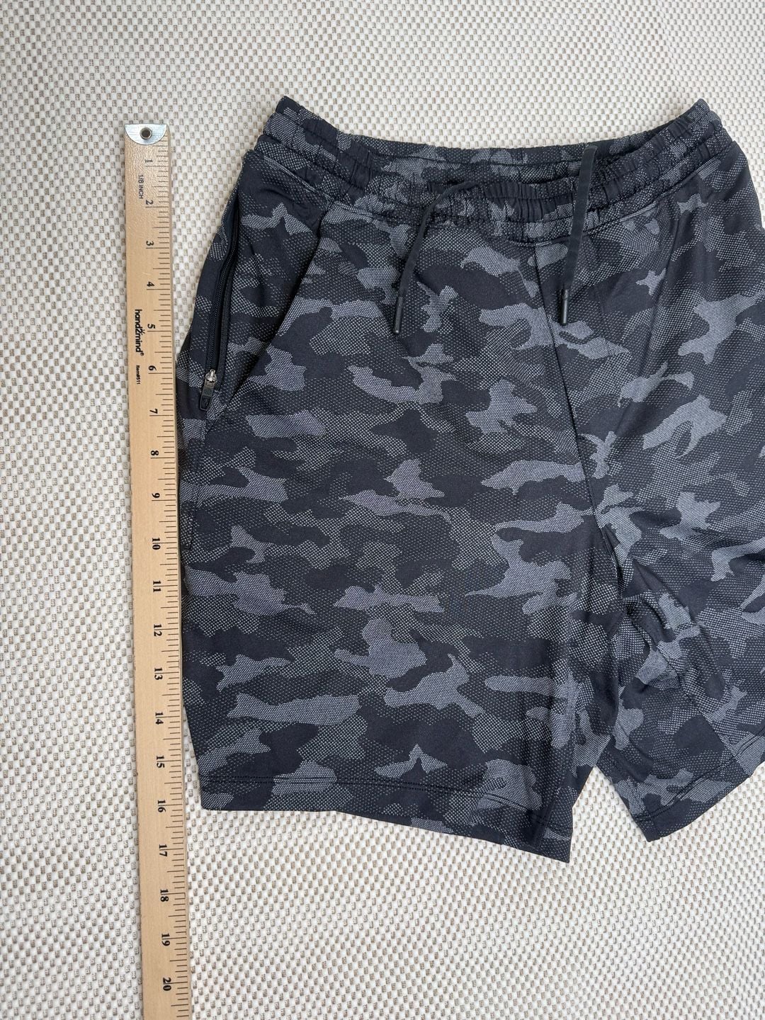 Lululemon Pace Breaker 9" Lined Shorts Men's Size M Variegated Mesh Camo Black 10