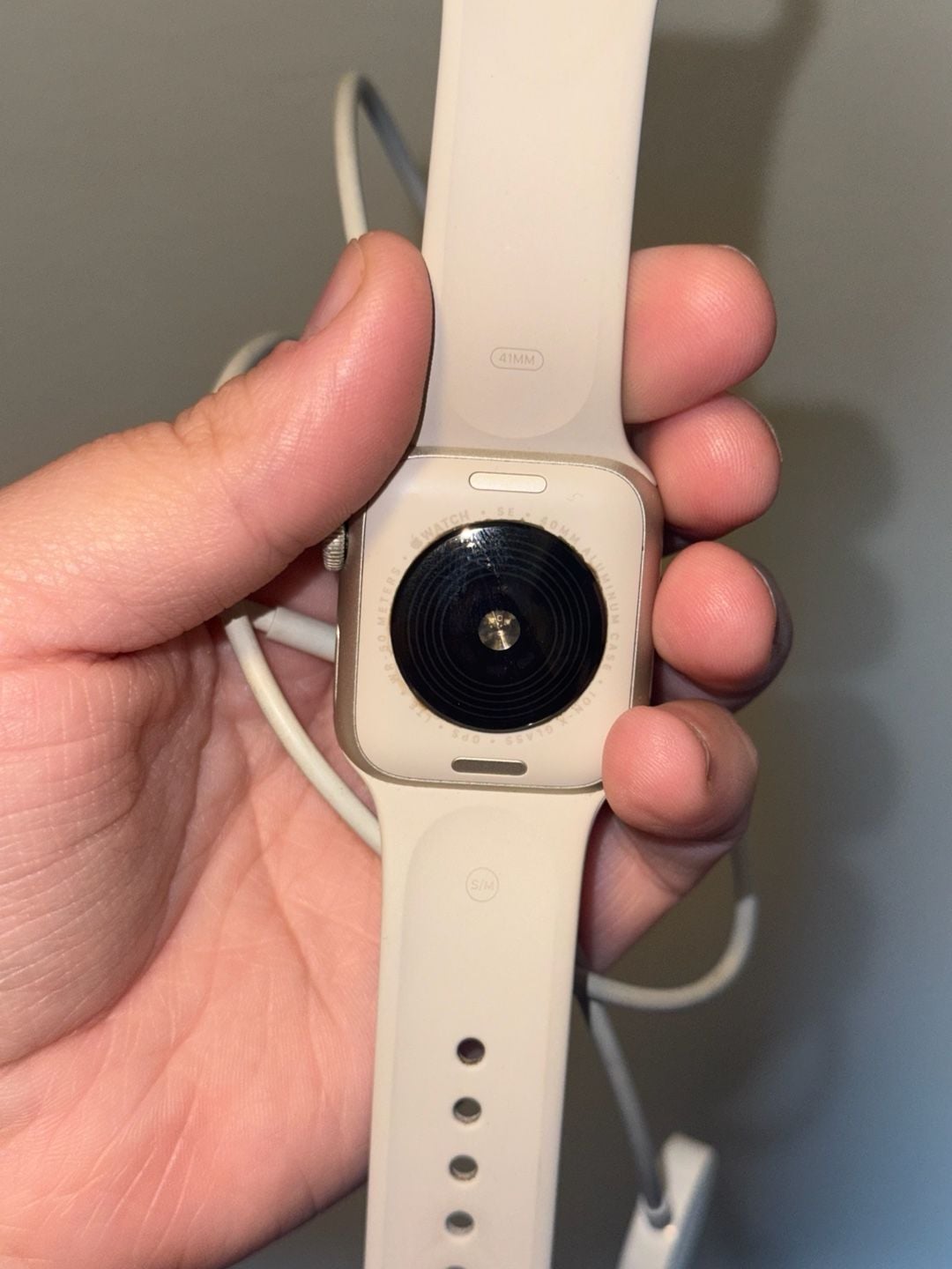 Apple Watch SE Size 40mm Starlight Aluminum Case with Sport Band 3