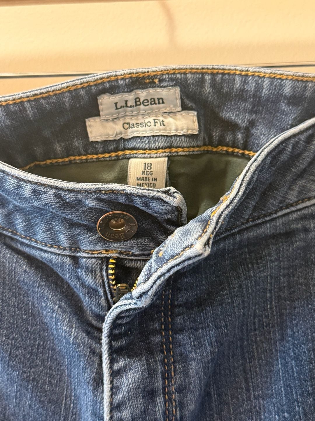 L.L. Bean Classic Fit Jeans Size 18 REG Blue Denim 4