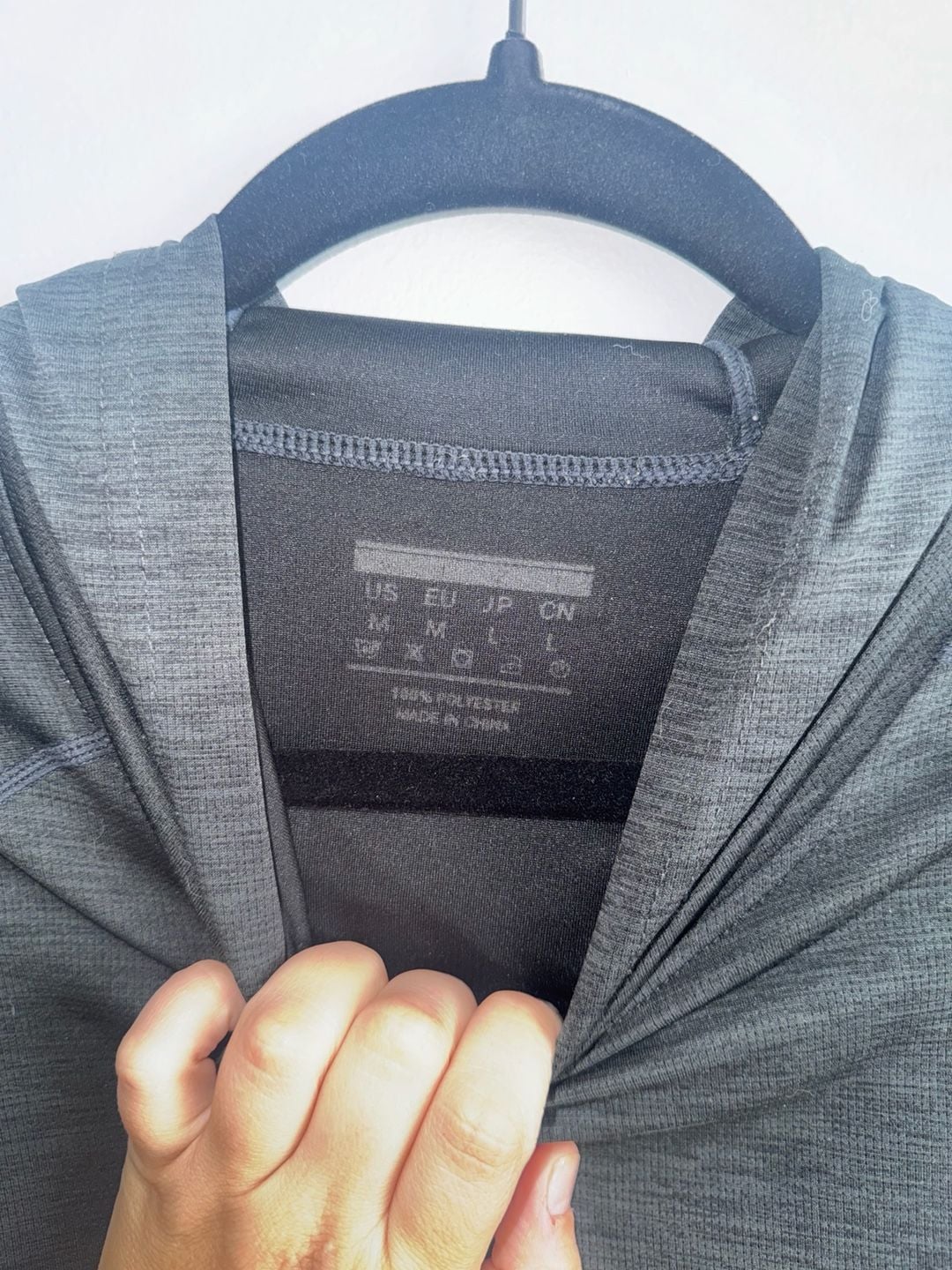 Under Armour Performance Hoodie Size M Grey Athletic Long Sleeve 3