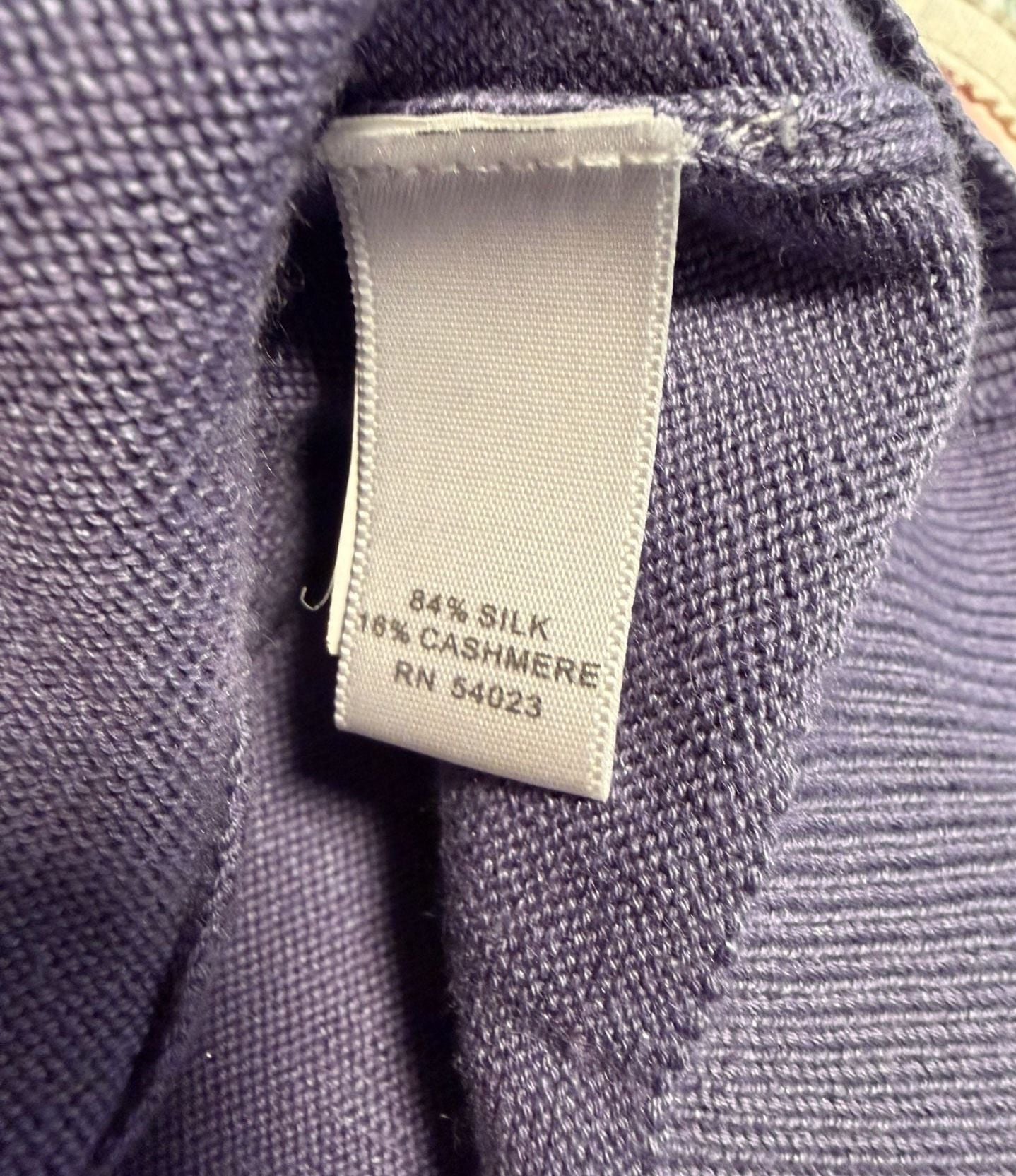 Men's Banana Republic V-Neck Silk Cashmere Sweater Size M Lavender Purple 5