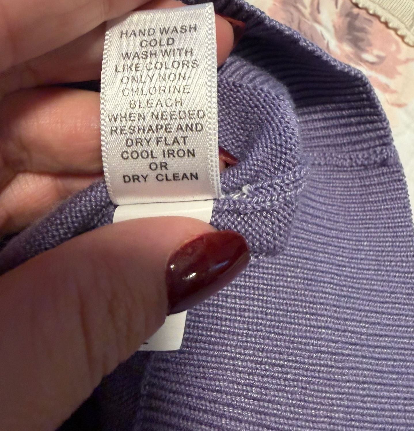 Men's Banana Republic V-Neck Silk Cashmere Sweater Size M Lavender Purple 6