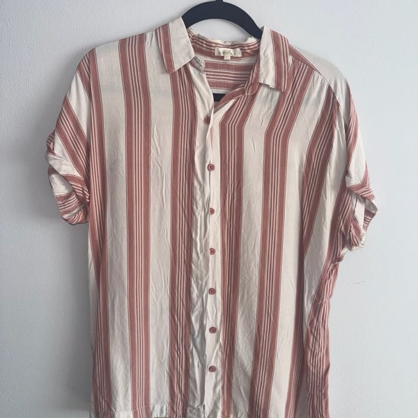 Bohme Short Sleeve Button Down Shirt Size M Red Striped