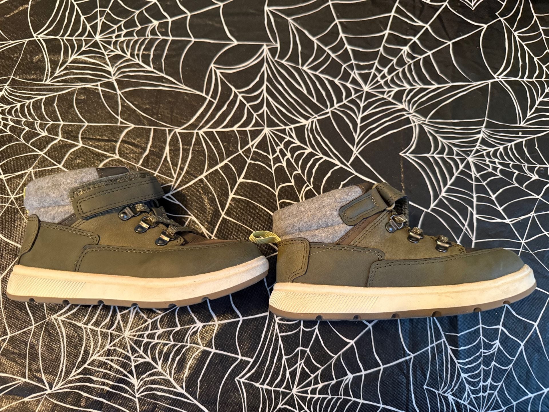 Cat & Jack Kendrick Winter Boots Size 11 Youth Green 3