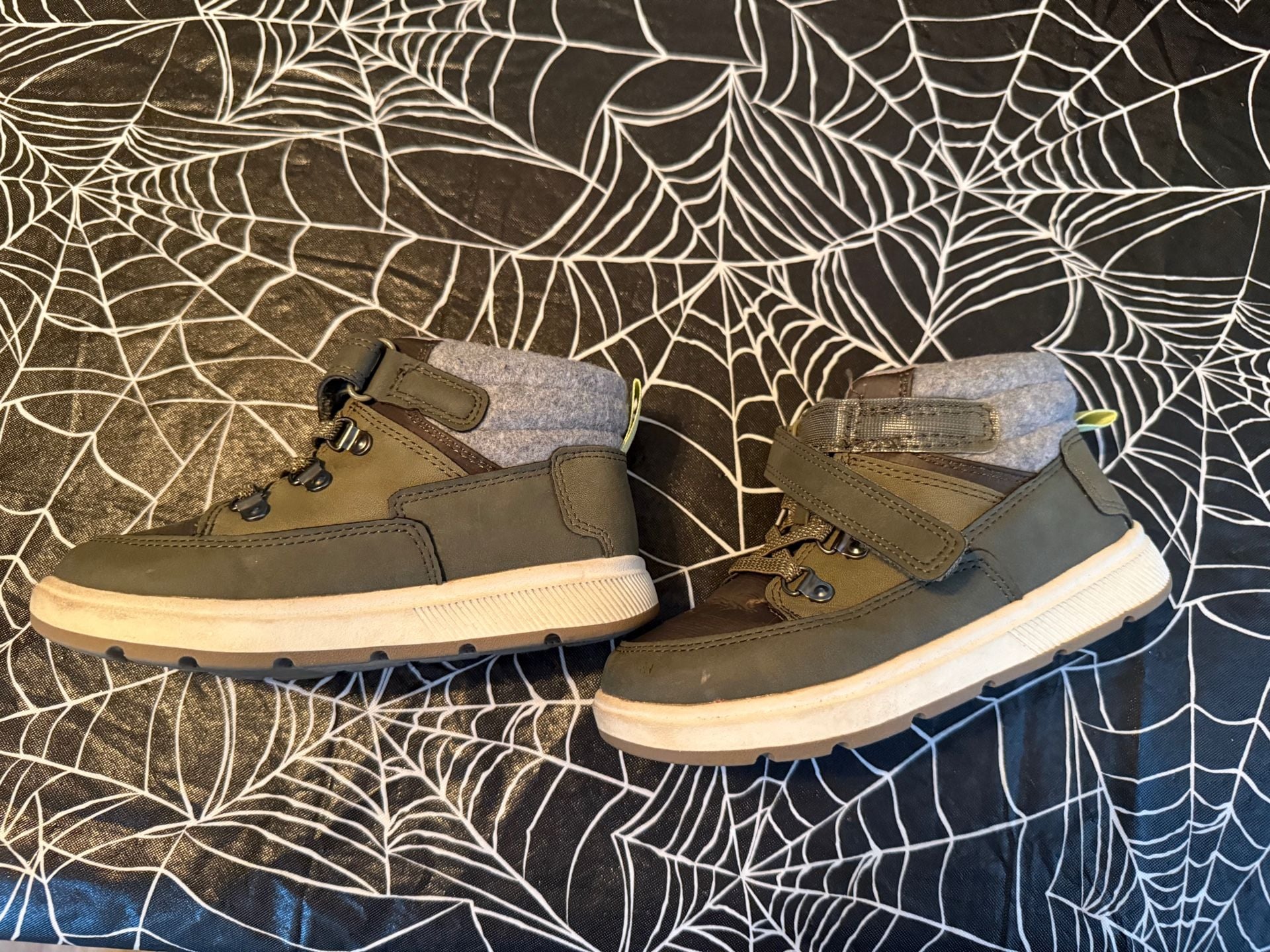 Cat & Jack Kendrick Winter Boots Size 11 Youth Green 4