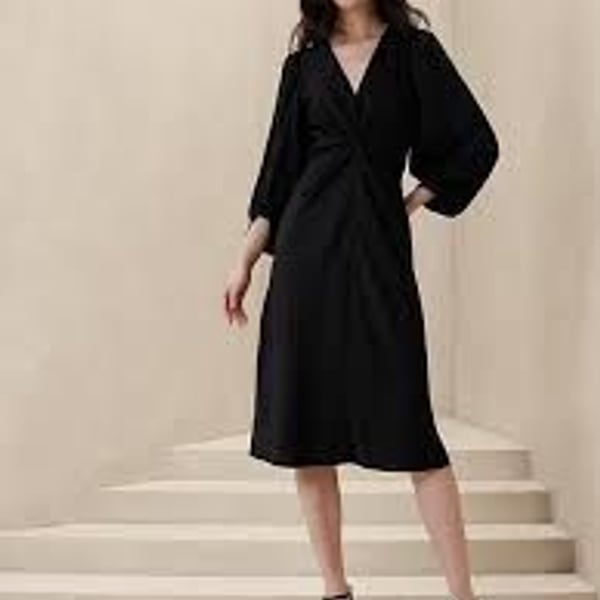 NWT: Banana Republic Twist Front Midi Dress Size 4 Petite Black