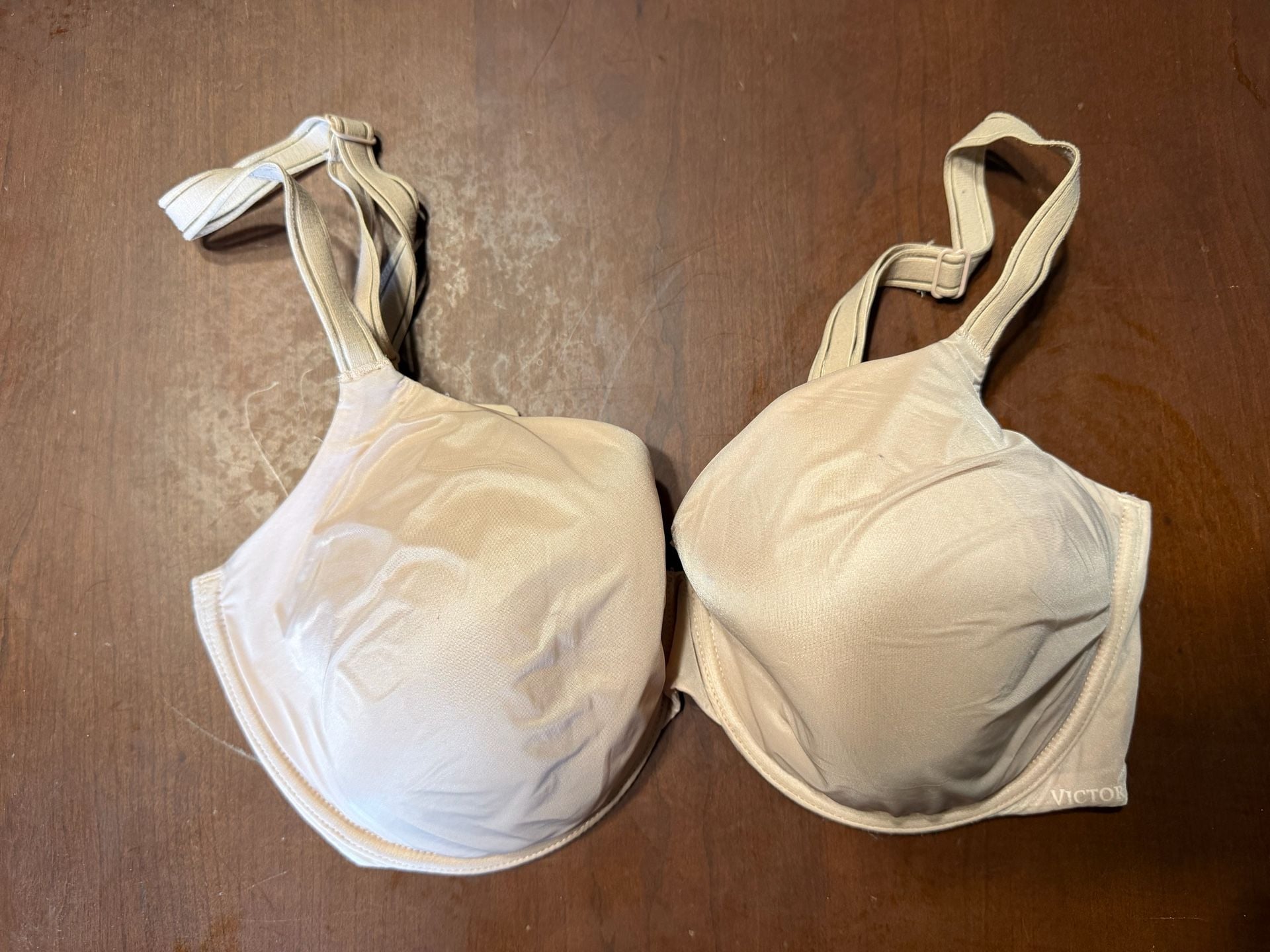 Victoria's Secret Perfect Coverage Bra Size 34DDD Beige Underwire