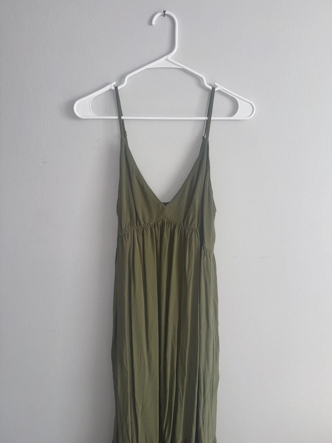 Aerie Cami Maxi Dress Olive Green Tiered V-Neck Pocket 2