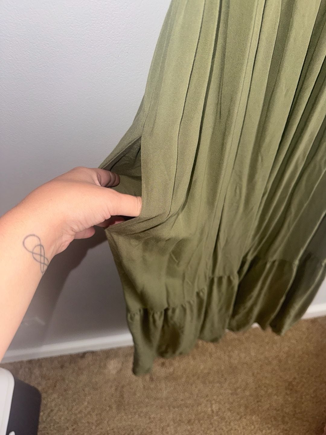 Aerie Cami Maxi Dress Olive Green Tiered V-Neck Pocket 4